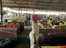 09 gambia-einkauf-maimuna-05