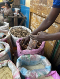 05 gambia-einkauf-maimuna-15
