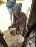 14 gambia-kochen-mit-maymuna-besuch01