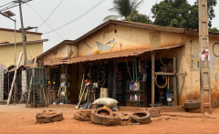 04 gambia-shop