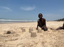 04 gambia-strand-kids
