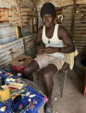 gambia-menschen-kettenmacher