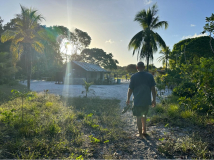 Franzoesisch-Guyana-Festland-Dorf-02