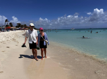 aruba-arashi-beach-manu-vali
